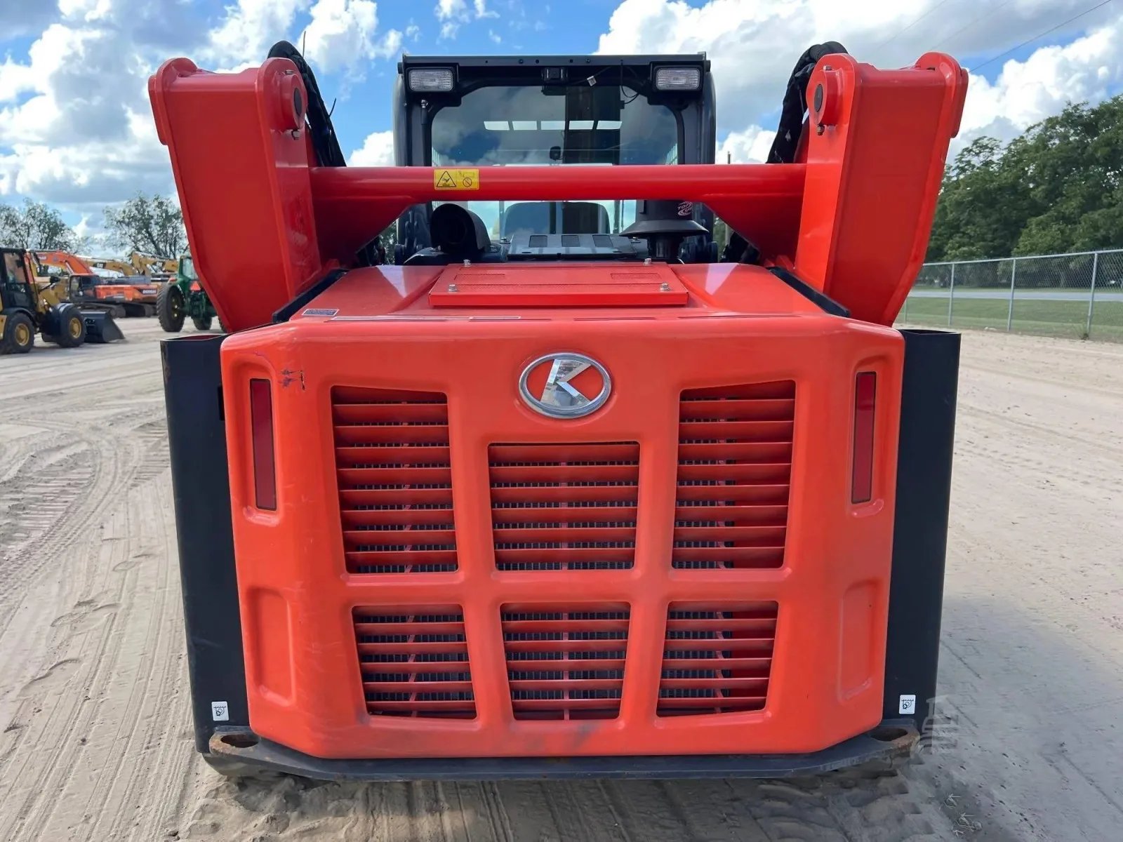 2023 KUBOTA SVL97-2 image 4