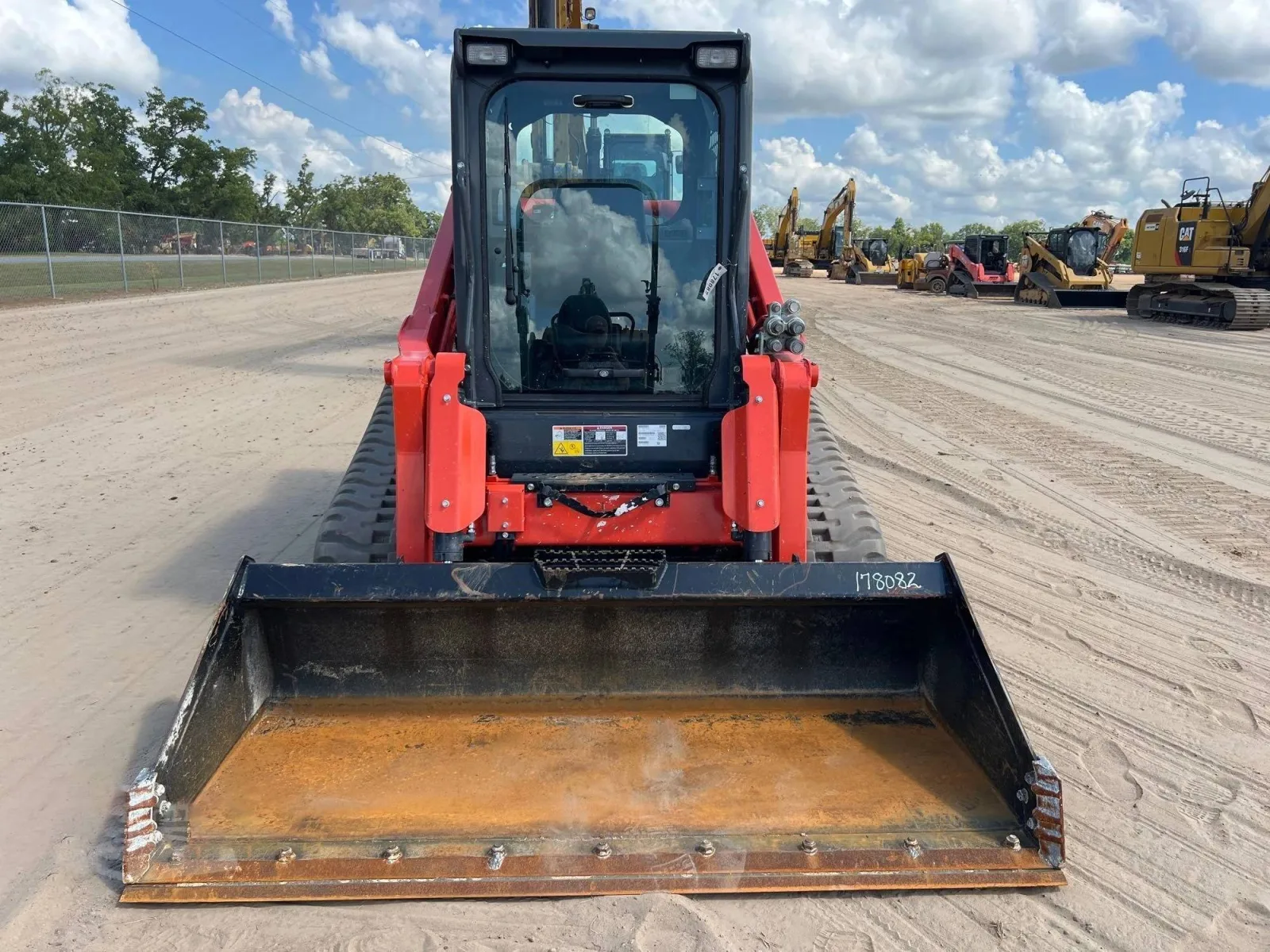 2023 KUBOTA SVL97-2 image 3