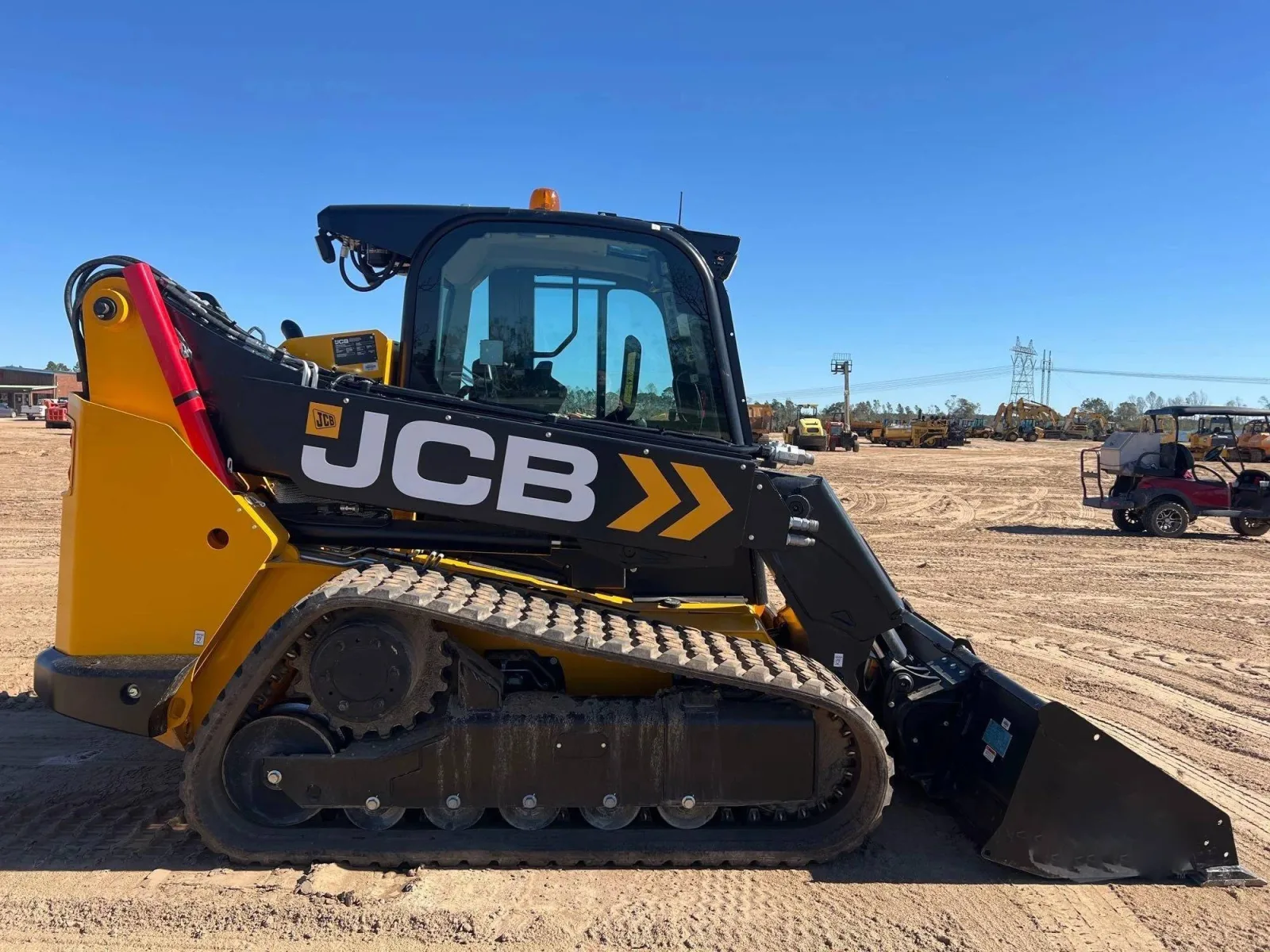 2023 JCB 3TS-8T image 2