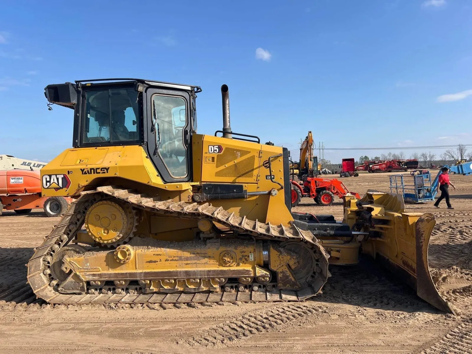 2023 CATERPILLAR D5 LGP image 4