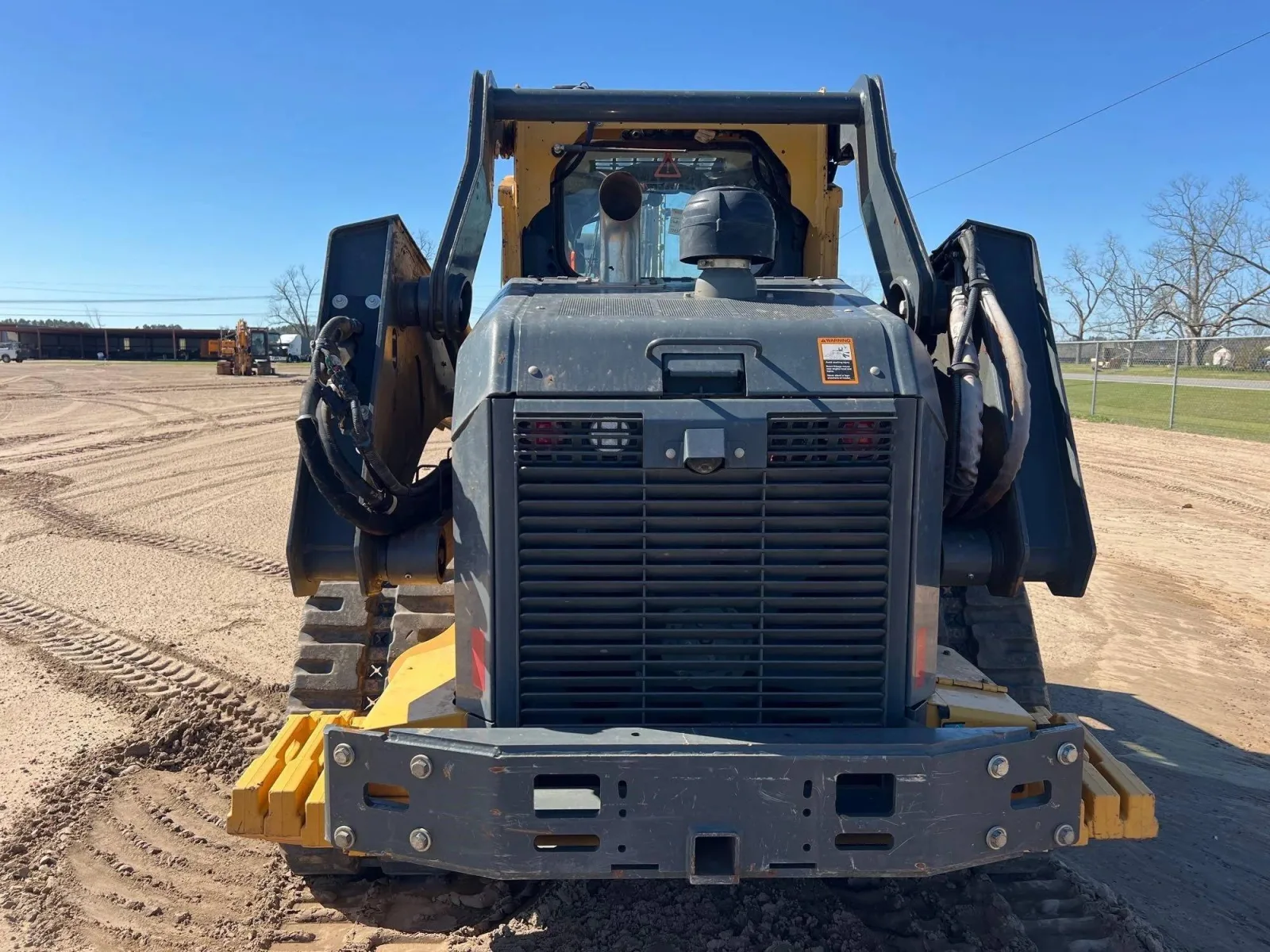 2023 John Deere 333G image 3